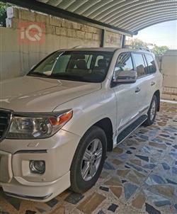 تۆیۆتا لاند کروزەر